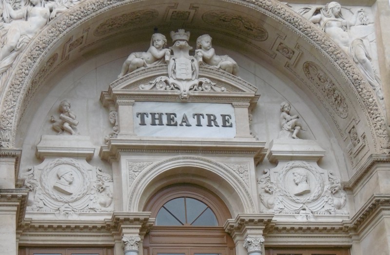 avignon theater