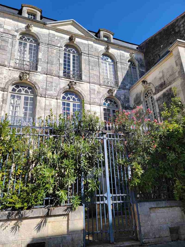 in saintes