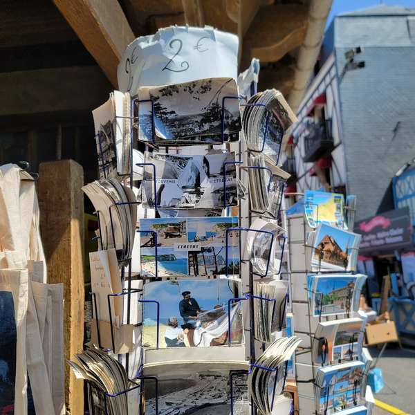 etretat, an der markthalle