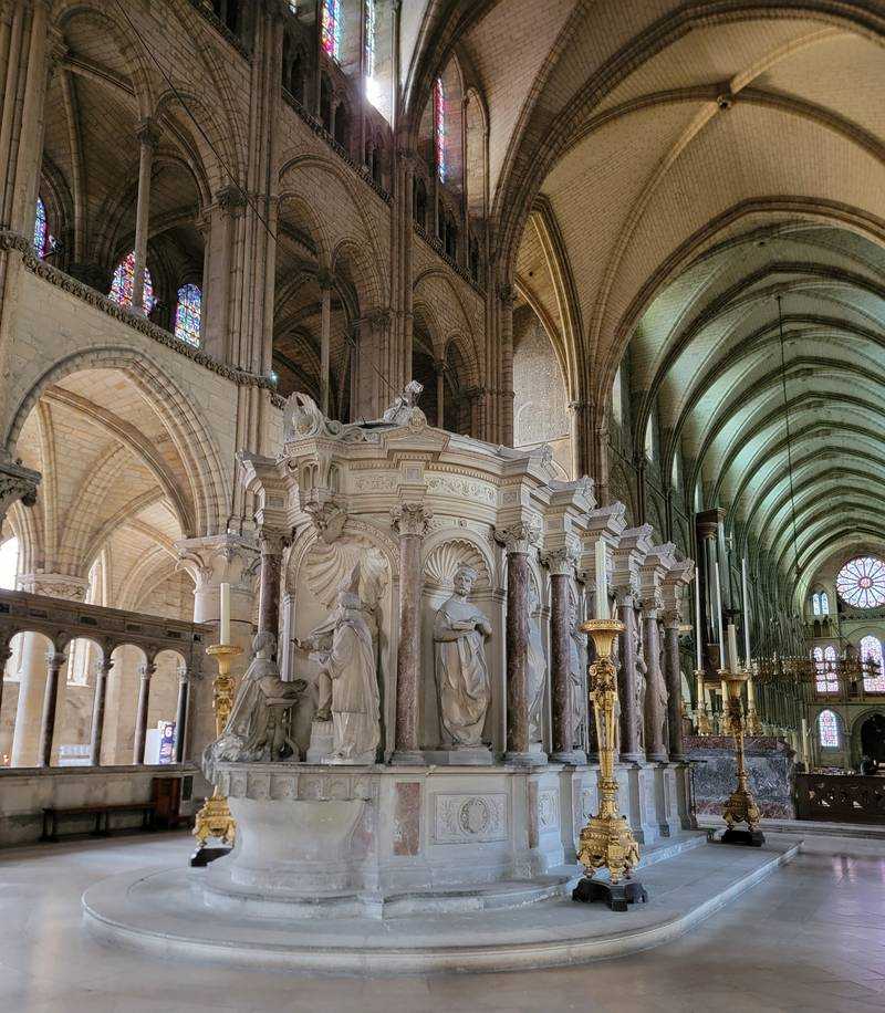 reims st. remi mausoleum