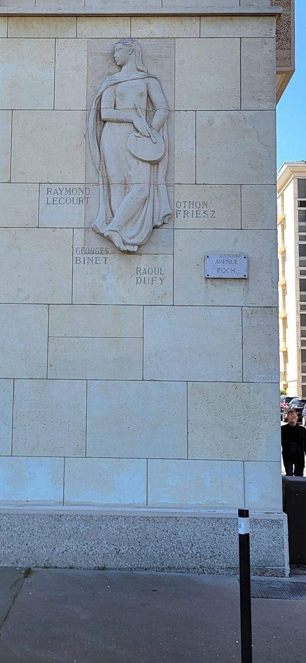 le havre av foch relief