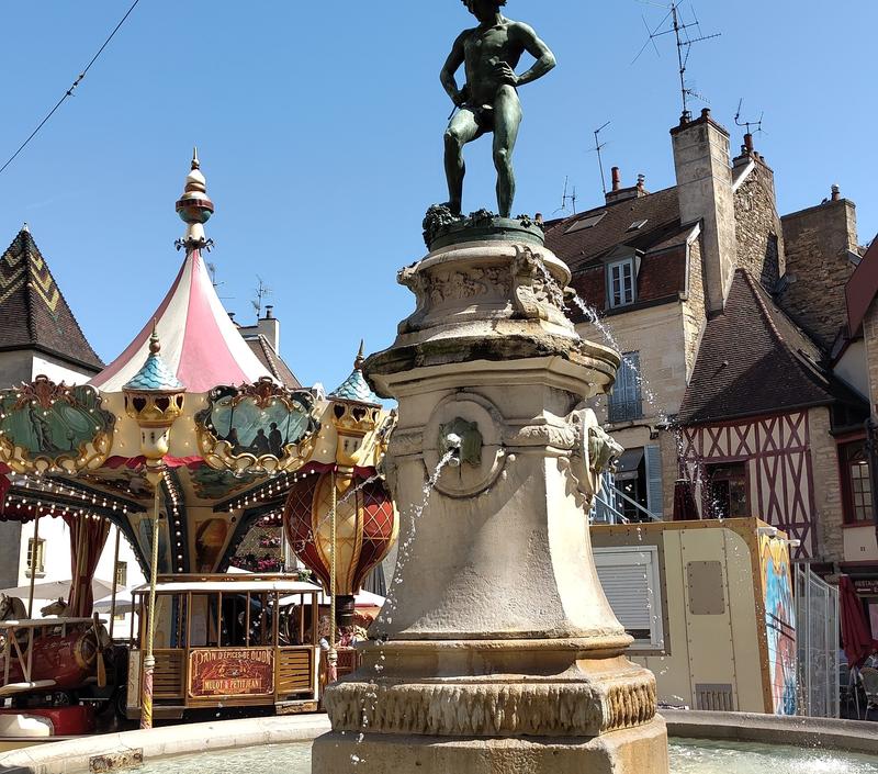 dijon place fontaine